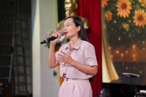 Người lớn có nên học thanh nhạc không? - Lớp thanh nhạc người lớn tại The Story