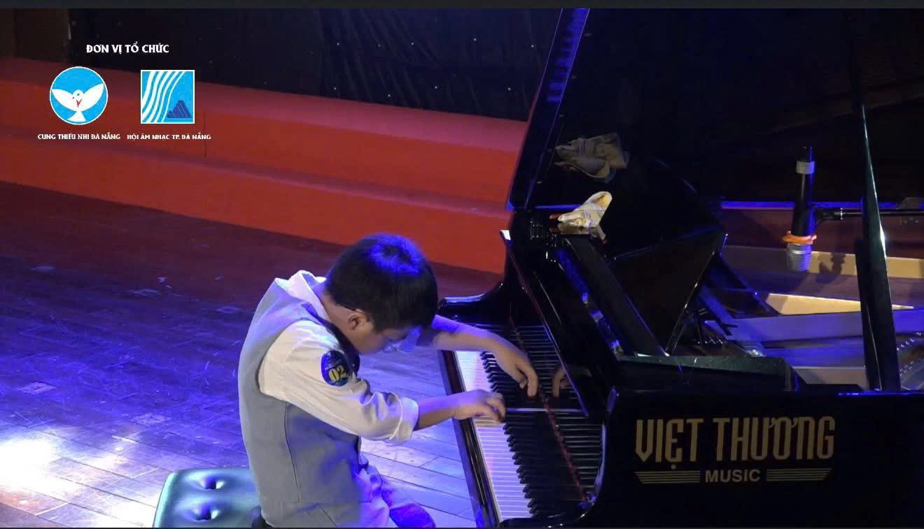 3 NĂM LIÊN TIẾP ĐẠT GIẢI NHẤT PIANO TẠI LIÊN HOAN “NHỮNG NỐT NHẠC XANH”